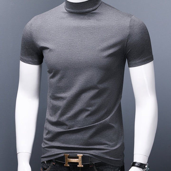 "Mäns modal T-shirt med halv polokrage, enfärgad design och bekväm passform, perfekt för alla tillfällen."