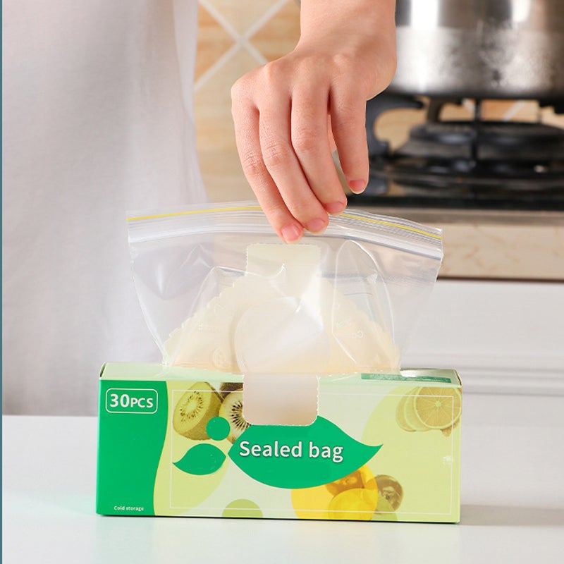 "Matförvaringspåse med PE-material och etikettdesign för fräsch och organiserad livsmedelsförvaring i kök och frys."