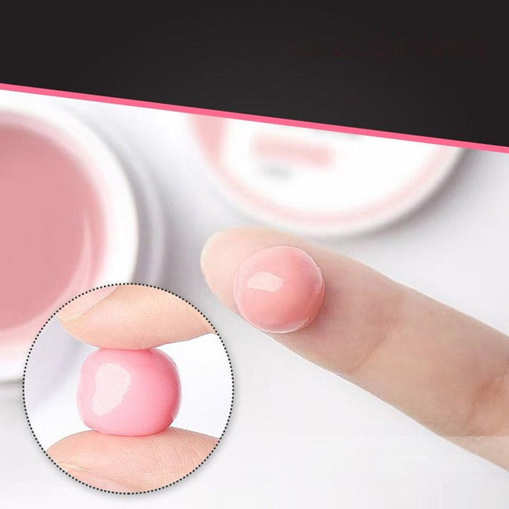 "Miljövänlig nagelförlängningsgel med fast konsistens och super vidhäftning, perfekt för eleganta nagelstilar."