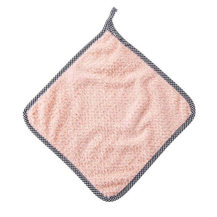 "Miljövänliga ultratunma mikrofiberdukar i krämvit, rosa, grön och aprikos för effektiv och snygg rengöring i hemmet."