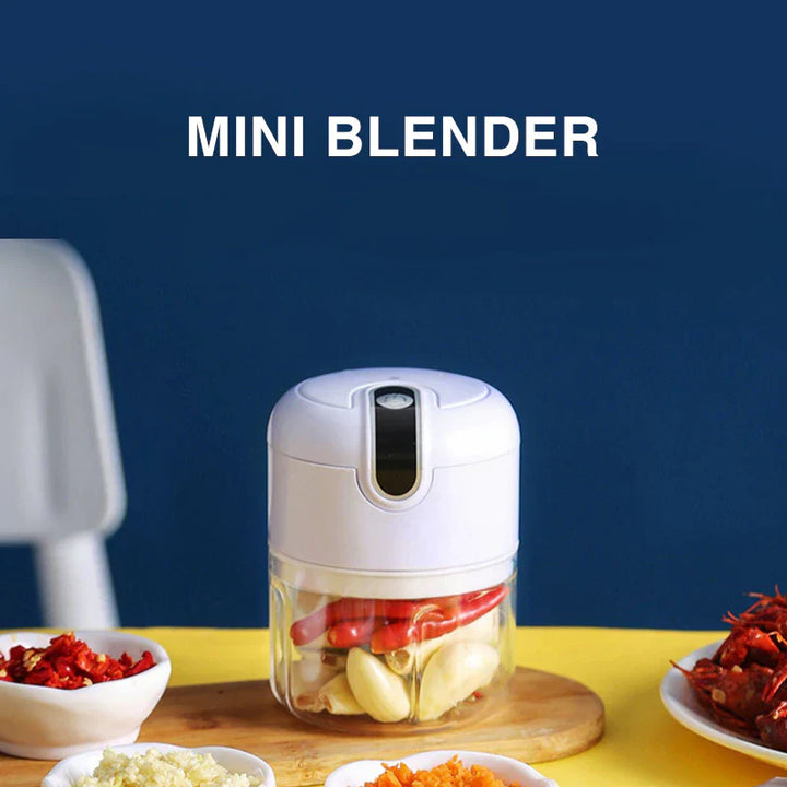 "Mini elektrisk köksblandare med USB-laddning, kompakt design, tre rostfria klingor, perfekt för resor och daglig matlagning.