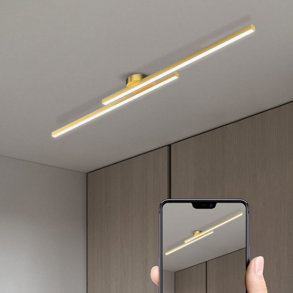 Designad minimalistisk LED taklampa i aluminium för tidlös stil.