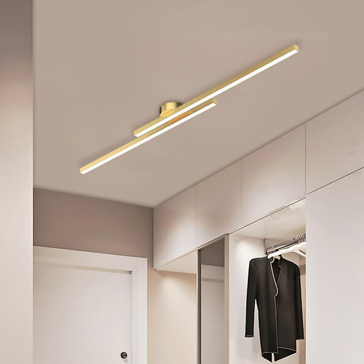 Exklusiv LED taklampa i aluminium, dimbar och modern för alla rum.