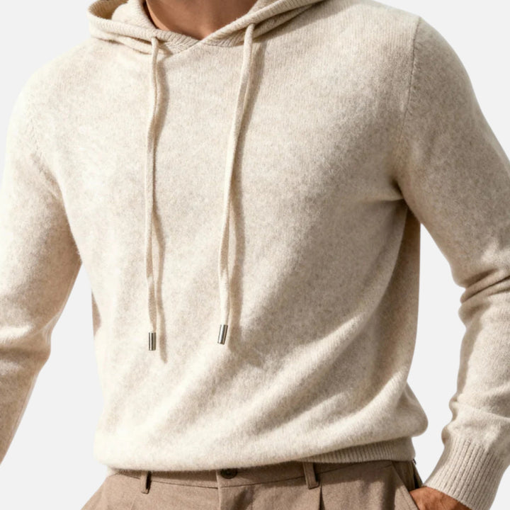 Premium herr-pullover, minimalistisk stil med en touch av lyx, perfekt för alla tillfällen.