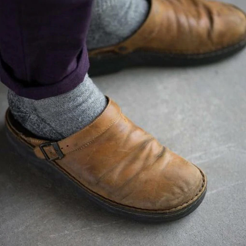 "Mjuka damtofflor med arch stöd, halkfri sula. Elegant design i svart PU-material, idealisk för inomhus- och utomhusbruk."
