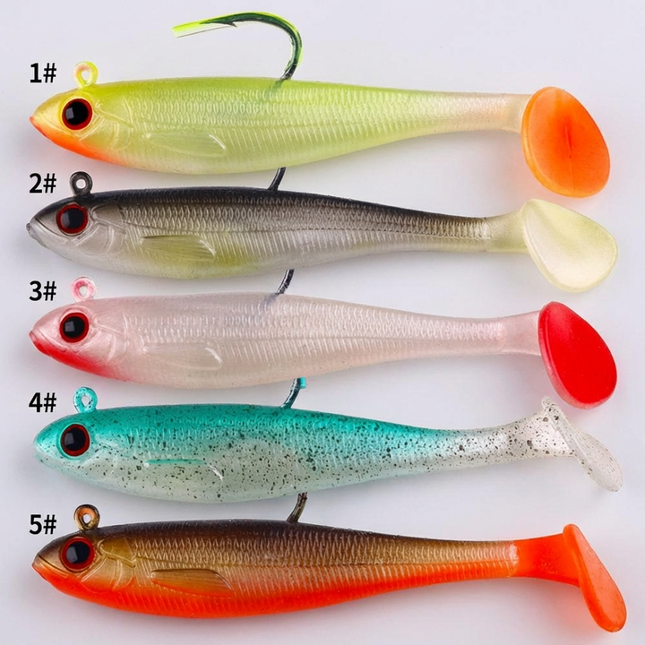 Mjukt swimbait med blyat jigghuvud, ett realistiskt fiskedrag designat för gädda och abborre. Lockar rovfisk.