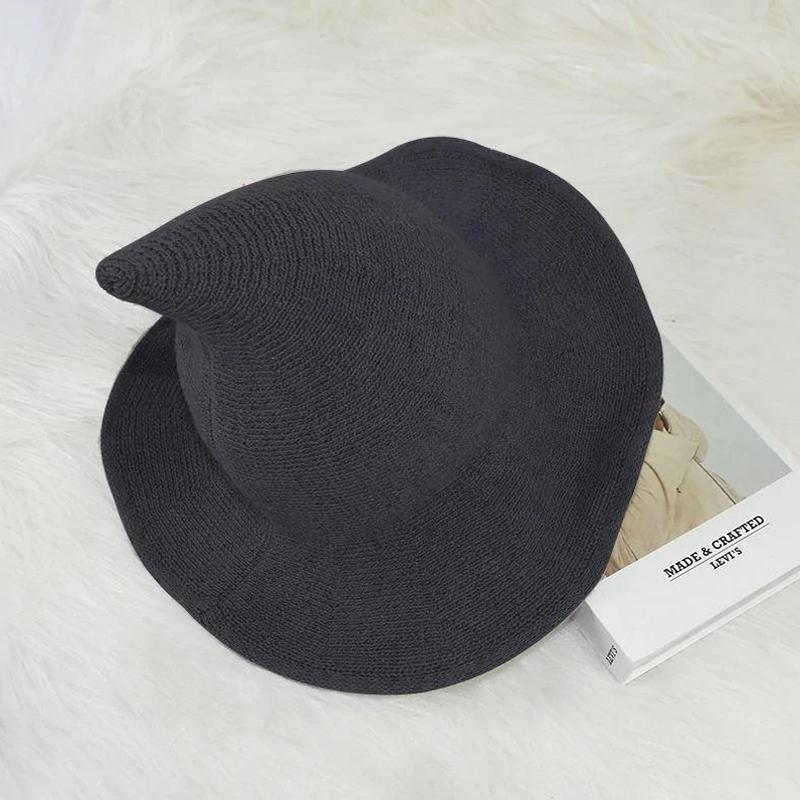 "Modern dam häxhatt i ullblandning, stilren design, finns i sex färger, elegant accessoar för fest och vardag."