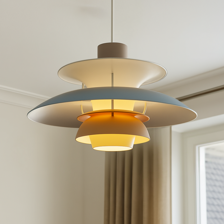 Energieffektiv rund taklampa med LED, dimbar, minimalistisk design för kontor och hem.