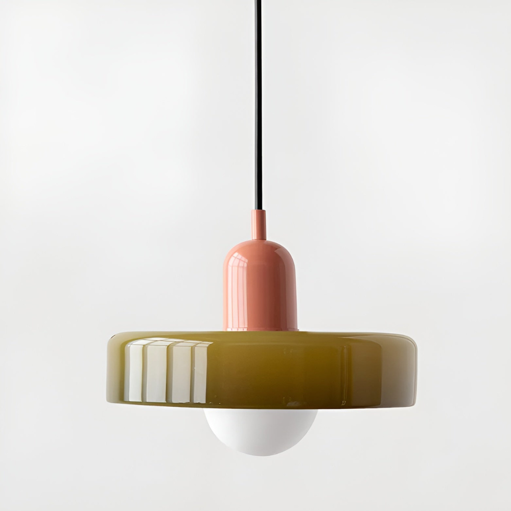 Elegant taklampa i klarglas, justerbar. Pendellampa som modern belysningskälla.