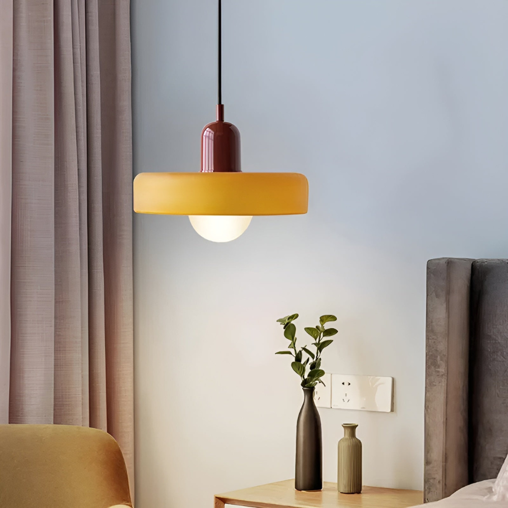 Elegant glaslampa, handgjord. Modern pendellampa med justerbar höjd för kök.
