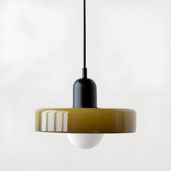 Stilren justerbar glaslampa. Taklampa som en modern skulptur med ljusfunktion.