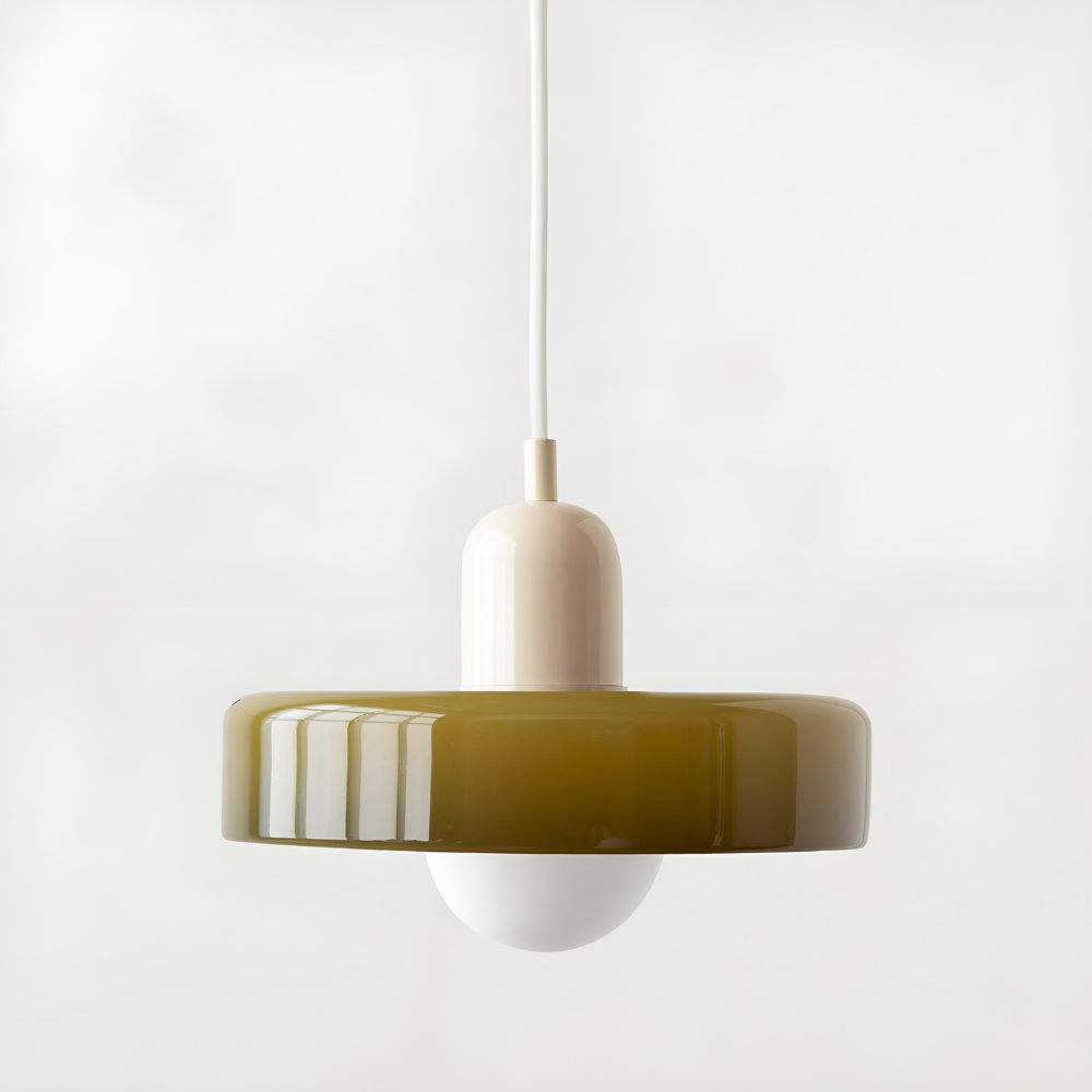 Modern justerbar pendellampa. Glaslampa som en funktionell och vacker design.