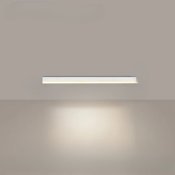 Överblick av modern LED taklampa, skandinavisk design, idealisk för heminredning.