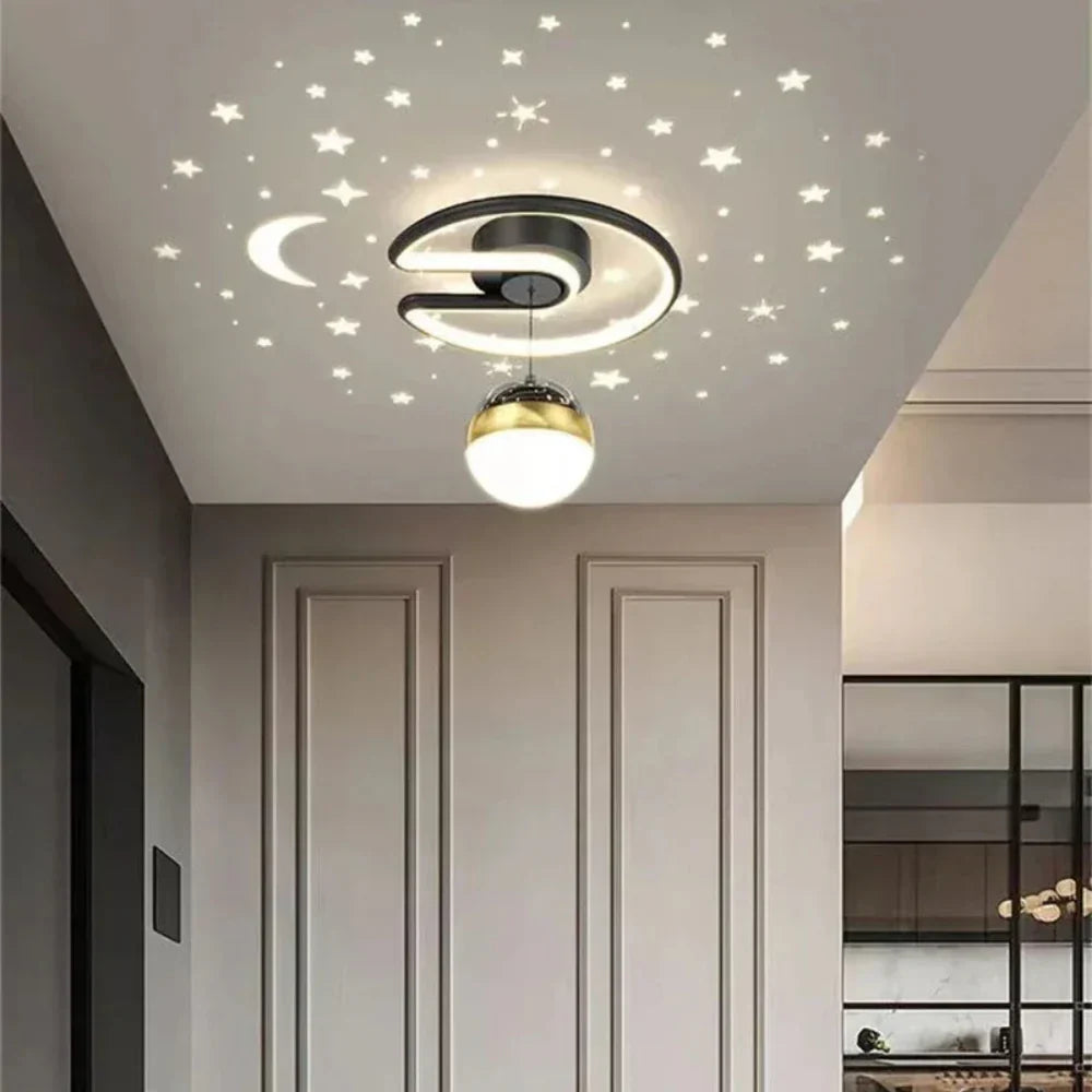 Taklampa LED med stjärnhimmel för modern inredning. Skapar unik ljuseffekt i vardagsrum & hall.