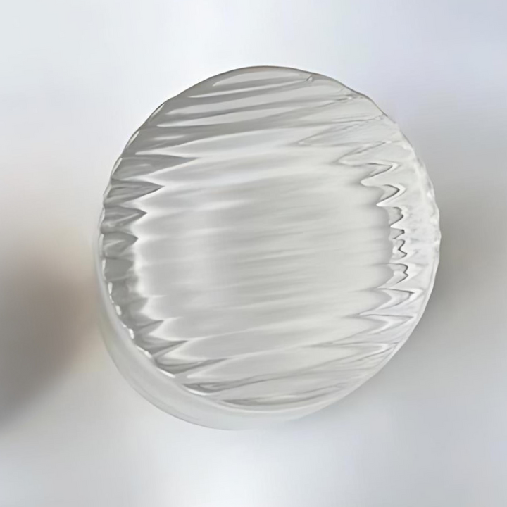 Elegant LED-vägglampa i glas/metall, modern stil som belyser varje rum med charm.