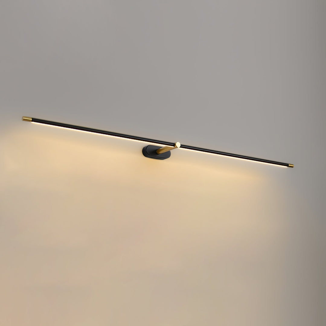 Minimalistisk LED vägglampa, linjär och stilren för sovrummet med mjuk belysning.
