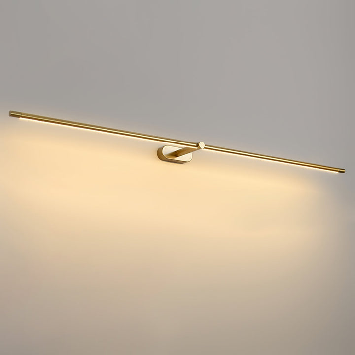 Svart LED vägglampa för badrum, modern och energieffektiv linjär belysningslösning.