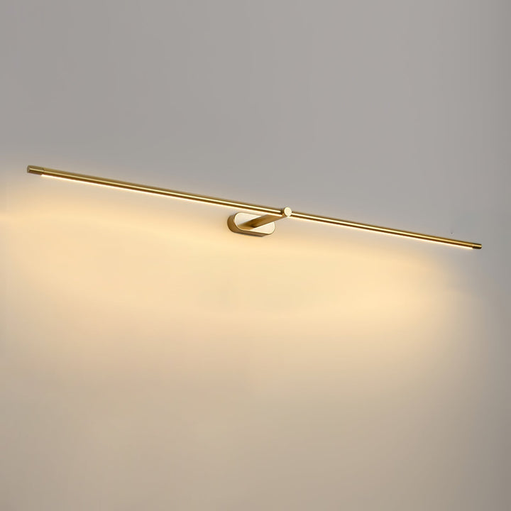 Guldfärgad, modern linjär LED vägglampa för en elegant känsla i ditt hem.