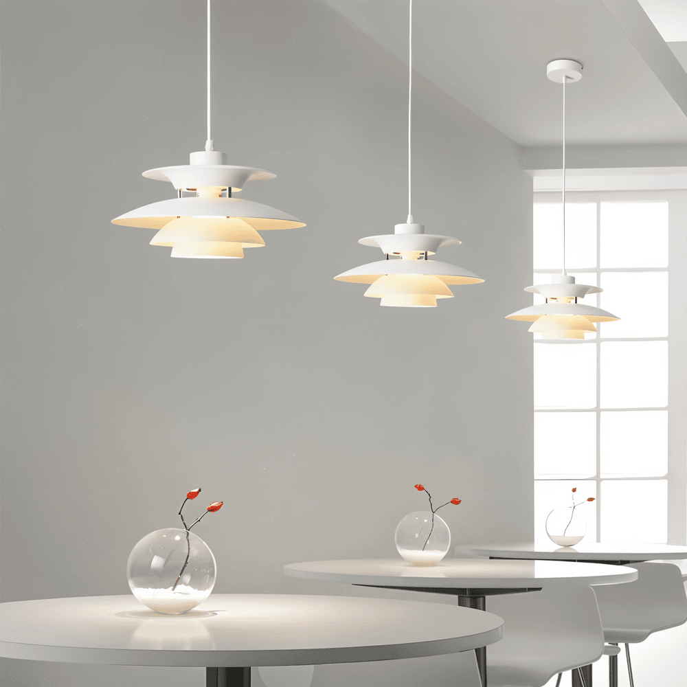 Hemmets belysning: nordisk stil taklampa. Scandi inspiration, modern design.