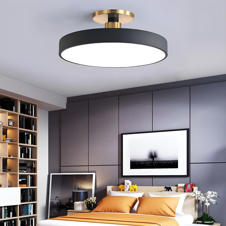 Snygg rund LED-designlampa för taket. Passar utmärkt som central belysning i ditt moderna hem.