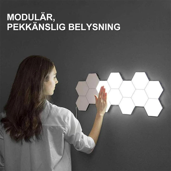"Modern sexkantig LED-vägglampa med geometrisk design och touch-kontroll, belysning i ABS-material för elegant inredning."
