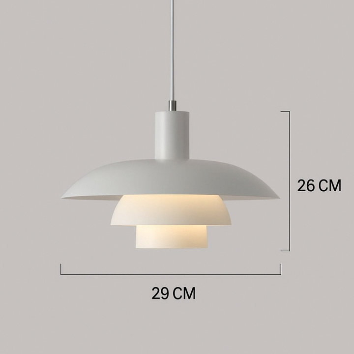 Hänglampa med varmt ljus, en energieffektiv led-lampa i skandinavisk stil för köksbelysning.