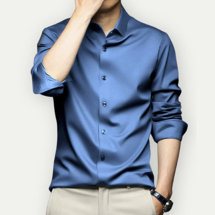 Modern slim fit herrskjorta, strykfri & skrynkelfri. Perfekt för kontor & fest.