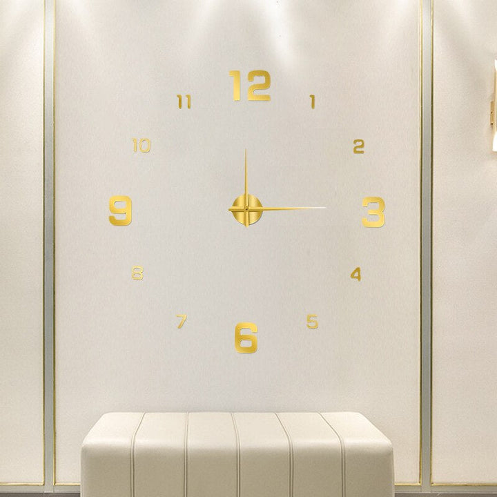 Stor modern väggklocka för vardagsrummet. Tydlig tidsvisning med minimalistisk stil.