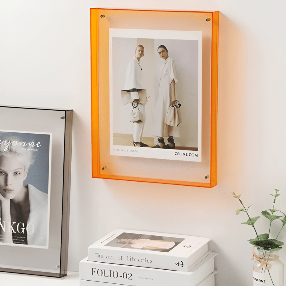 Modern tavelram med elegant design, perfekt för att visa dina bilder.