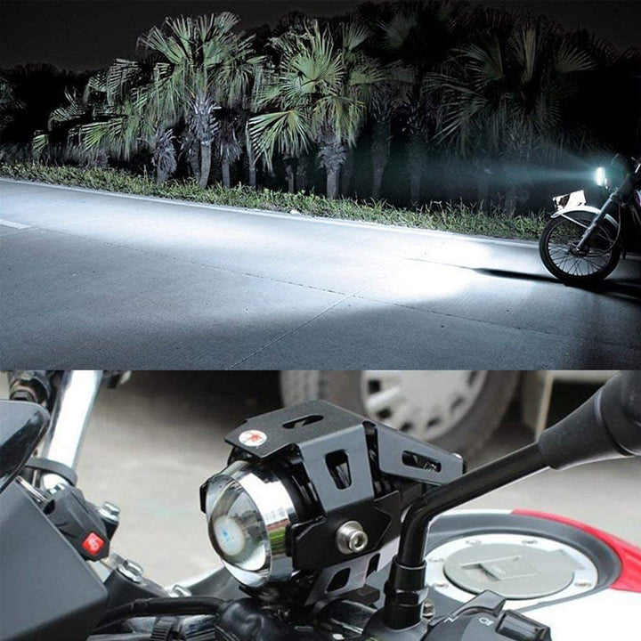 "Motorcykel LED extraljus med dubbelfärgad stråle, kompakt design i gult och vitt, optimal synlighet i alla väder."