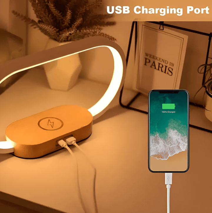 Smart multifunktionell lampa med klocka, trådlös laddare och USB-laddning. Perfekt för sovrummet.