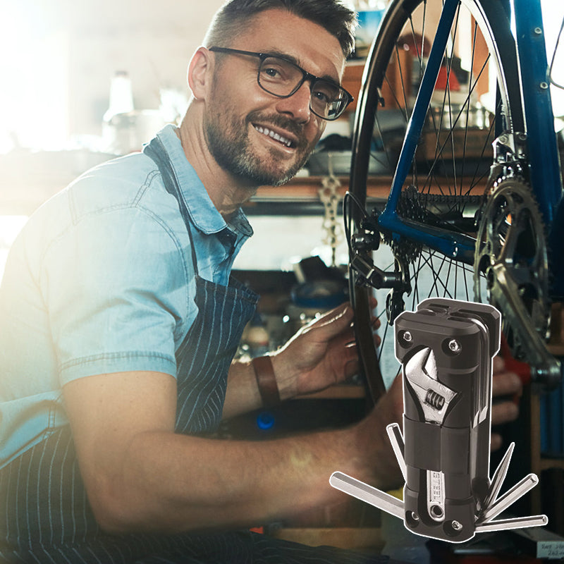 Multifunktionellt däckreparationsverktyg i rostfritt stål för utomhusbruk, idealiskt för cykling och campingäventyr.