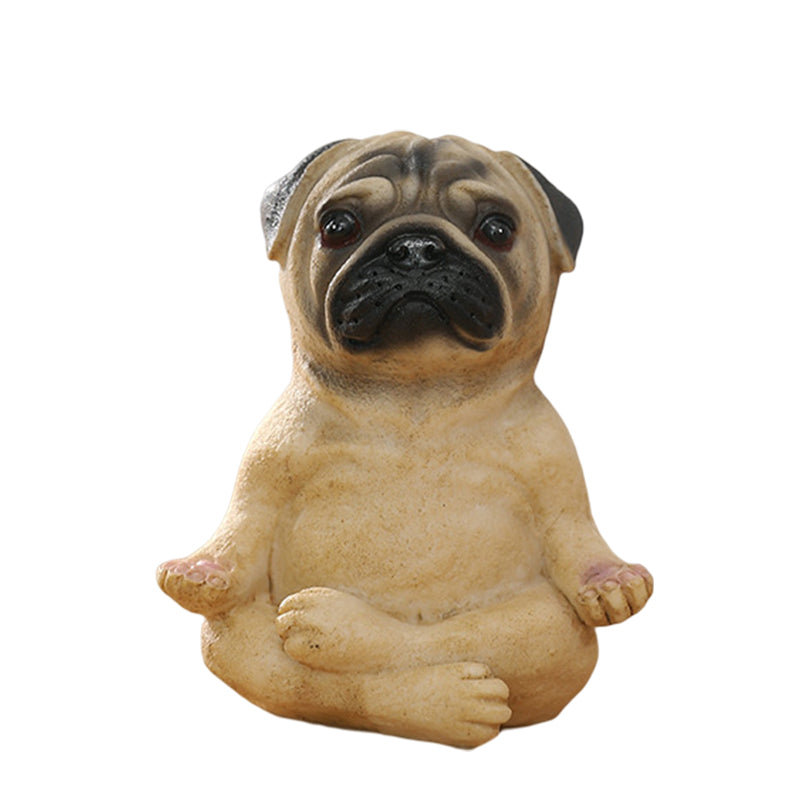 "Mysig bulldog yoga staty prydnad i harts, i meditativ pose, idealisk för inomhusdekor med humor och stil."