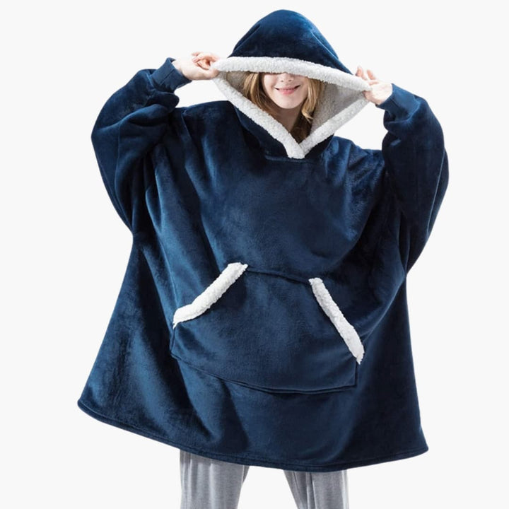 Bekväm filt hoodie med mjuk insida, stor huva och praktisk ficka. One size för ultimat komfort.