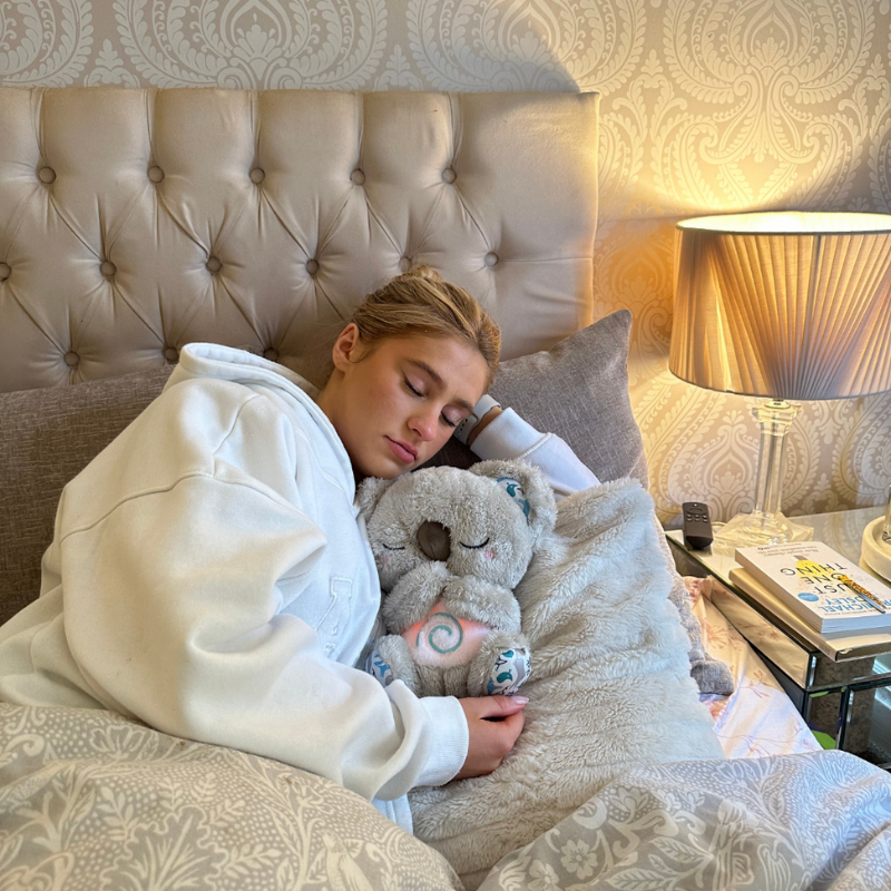 Mysiga gosedjur kanin och koala, perfekta som nattvän och sovkompis för barn.