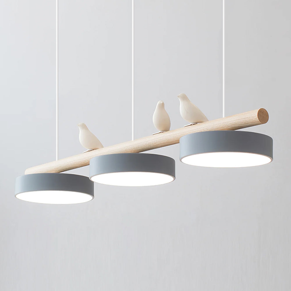 Naturinspirerad pendellampa, fågeldesign med dimbar LED för sovrum.
