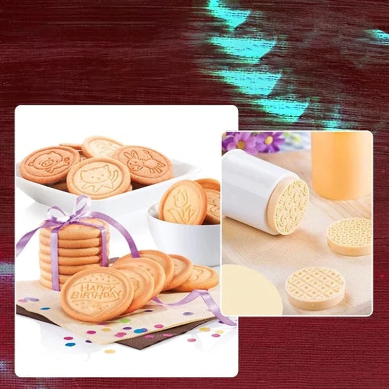 "Non-stick kakstämpel set: stämplar med jul- och påskmotiv samt djurformer, ergonomiskt handtag för enkel användning."