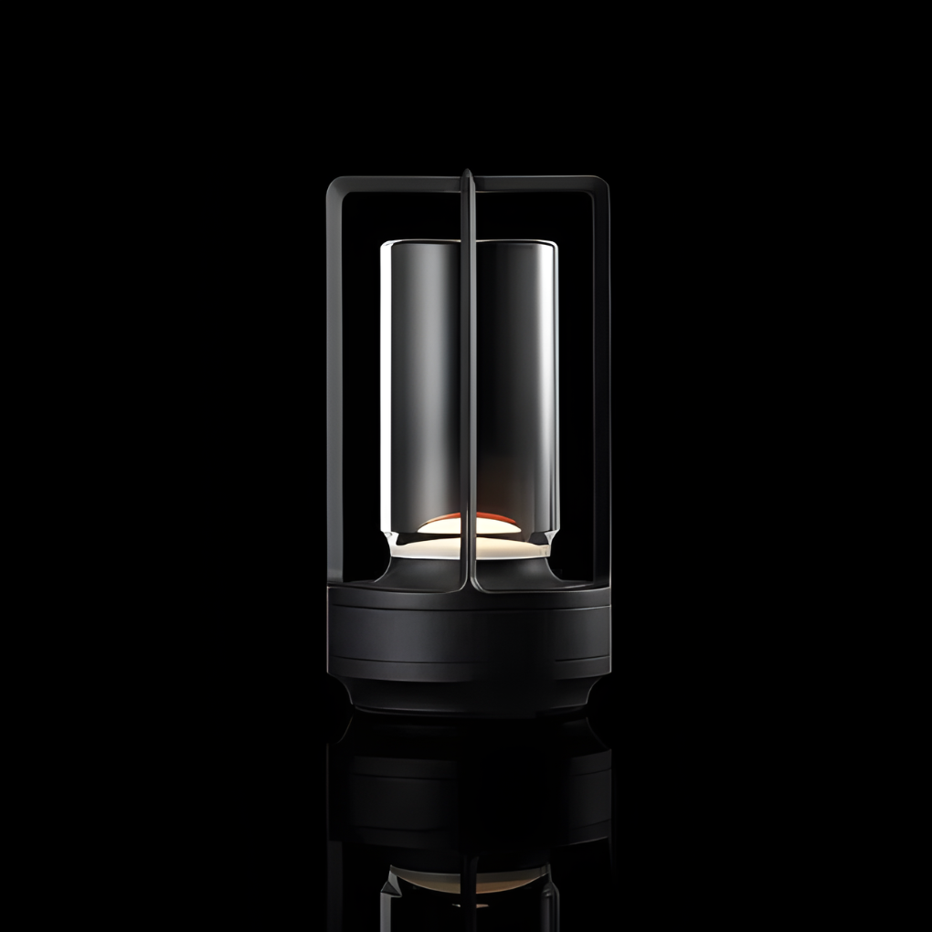 Elegant nordisk design kristallampa med LED. En dekorativ trådlös bordslampa som skapar stämning inomhus/utomhus.