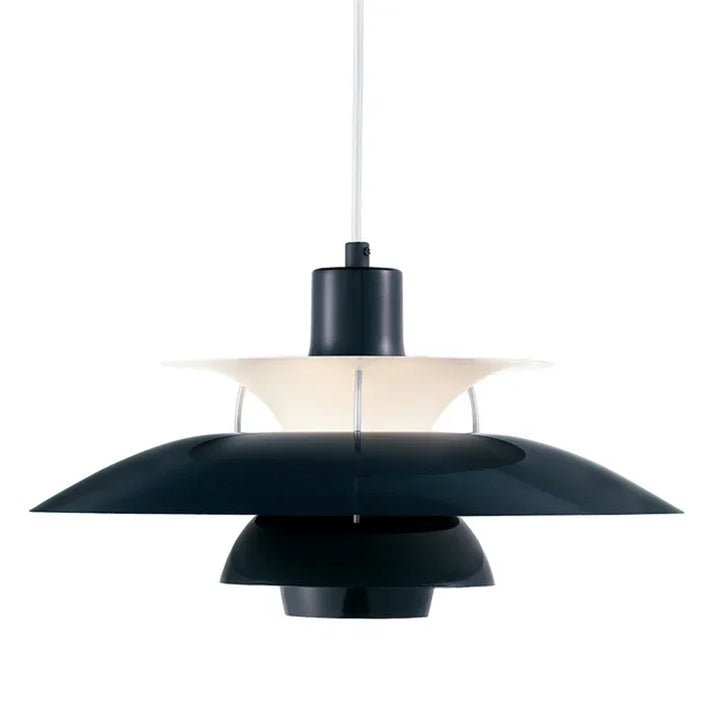 Modern och dimbar LED taklampa, färgskiftande stämningsbelysning i nordisk metall.