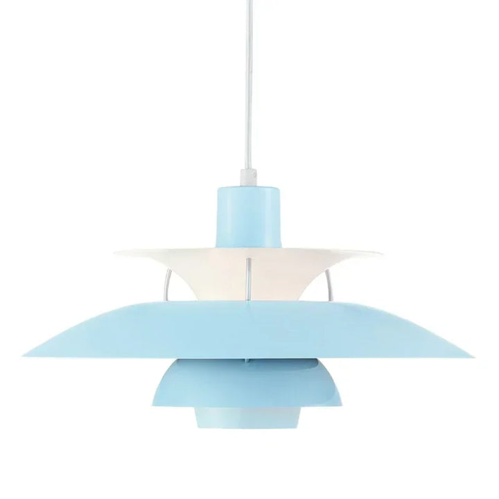 Metall taklampa med färgskiftande LED, modern nordisk design för stämningsfull belysning.