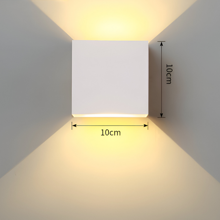 Modern och energieffektiv nordisk LED-vägglampa. En snygg väggarmatur som designhöjdpunkt i hemmet.