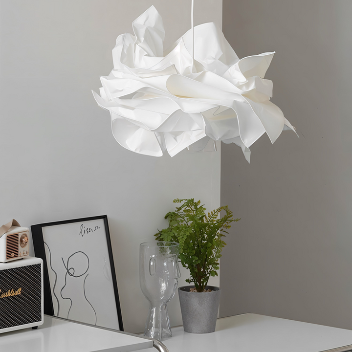 Konstnärlig OriCloud molnlampa, vit papperslampa för stilfull och personlig inredning.