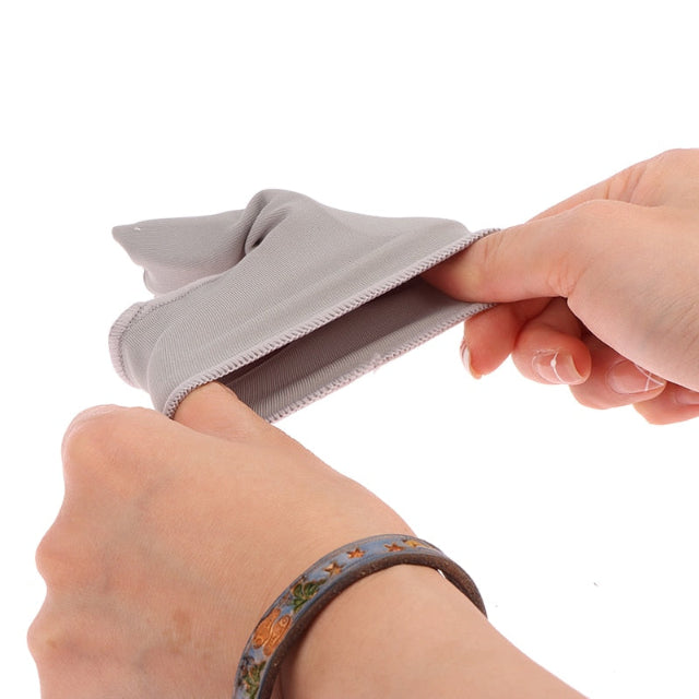 Hallux valgus tåseparator i gelkudde. Ortopedisk fotvård för att lindra smärta & förbättra fotkomfort.