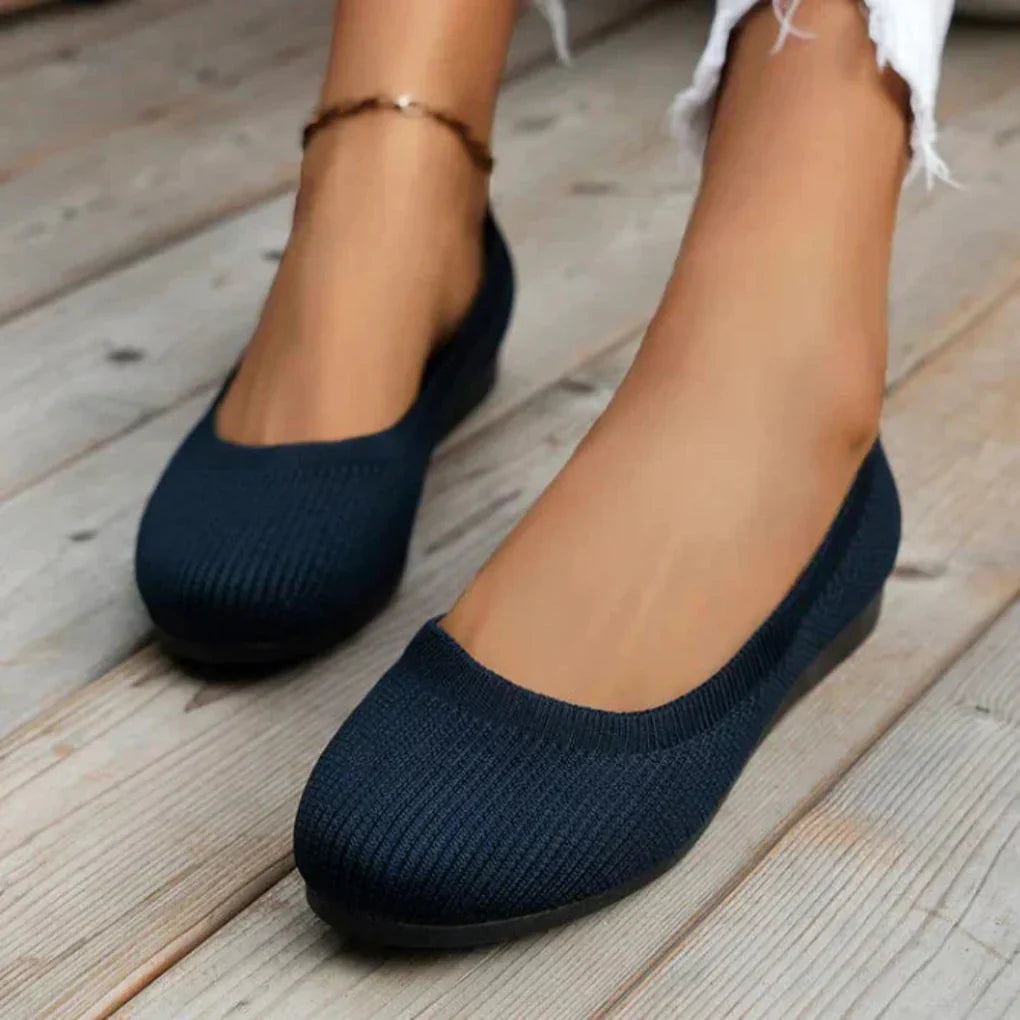 Ortopediska damskor, slip-on modell för enkelhet. Ger stöd och komfort under sommaren.