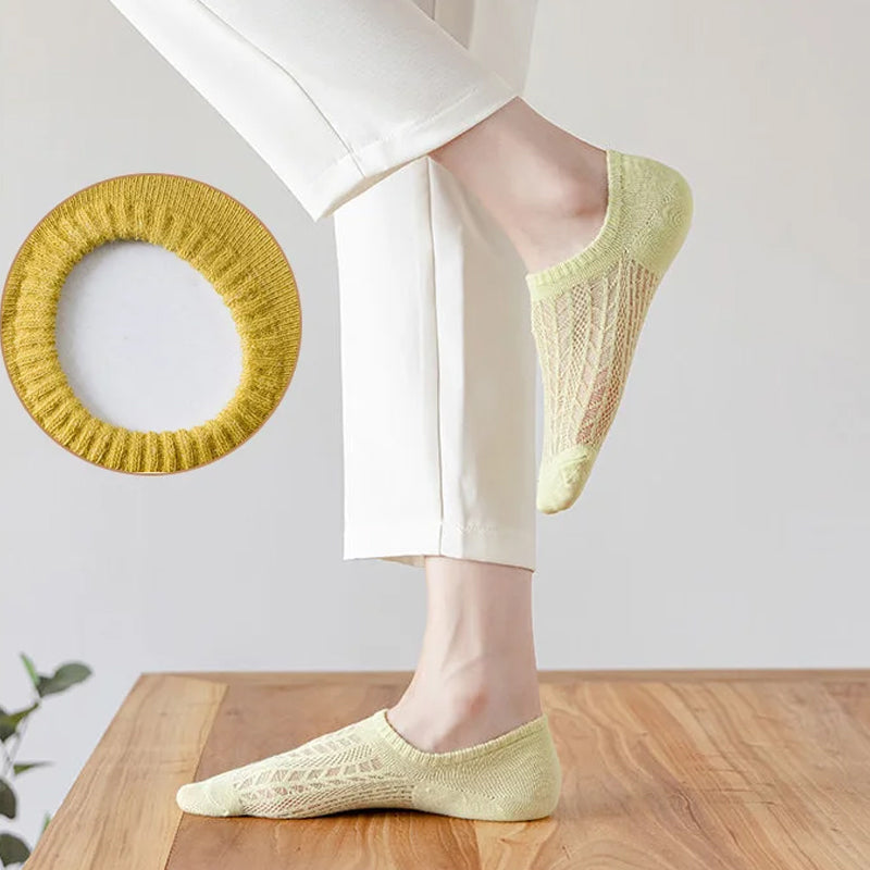 "Osynliga damstrumpor med ihålig meshdesign; lätt tyg, strechigt; finns i flera färger för alla tillfällen."