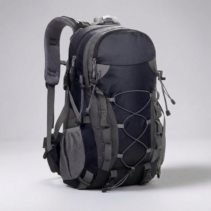 Mångsidig 40-liters outdoor ryggsäck för vandring, camping och resor. Ergonomisk design för bekväm packning.