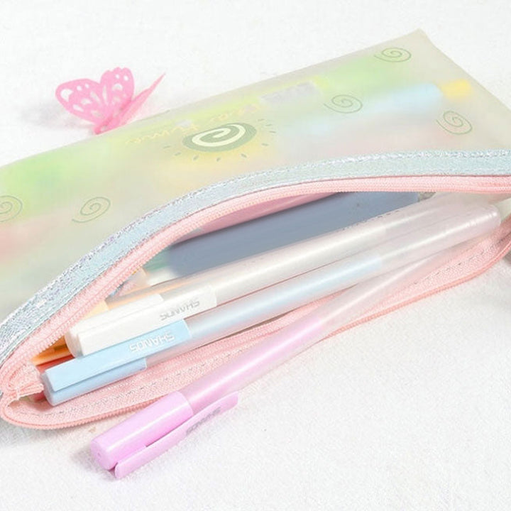 "Paket om 6 snabbtorkande precisionslimpennor med ergonomisk design och fin spets för exakt och mångsidig applicering."