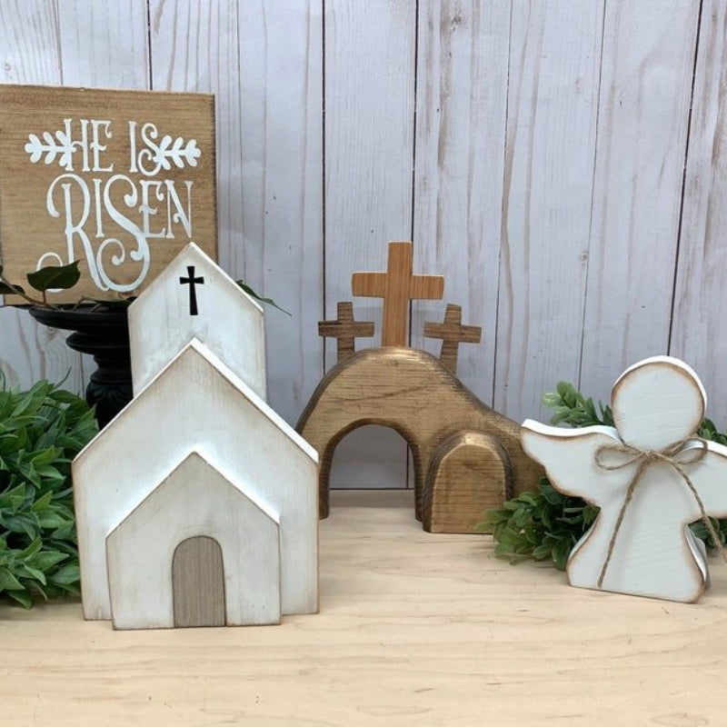 "Påskbricka set: dekorativ scen med Jesus grav i neutrala färger, featuring ängel och miniatyrkyrka för hem- och kontorsdekor