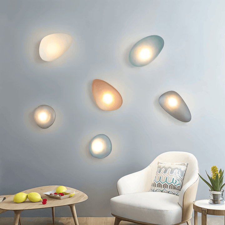 PebbleHue LED-vägglampa: modern nordisk design, energieffektiv belysning för hemmet.