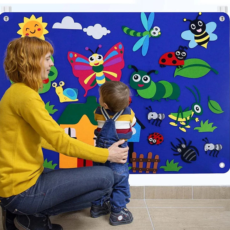 Pedagogisk flanellbräda med färgglada filtbitar för barn, perfekt för kreativ berättelseskaping och fantasifull lek.